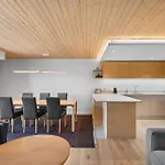 Mercure 202 Sur La Place Du Village A Anzere