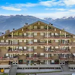 Mercure 202 Sur La Place Du Village A Apartment