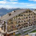 Mercure 202 Sur La Place Du Village A