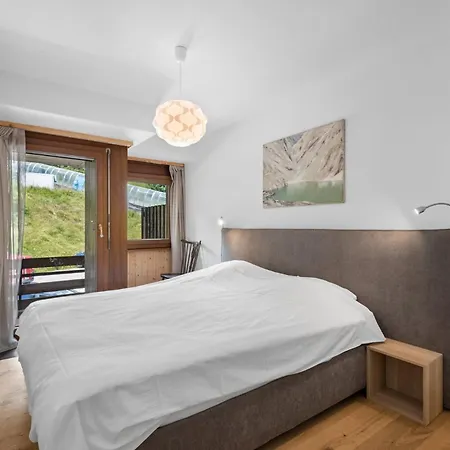 Mercure 202 Sur La Place Du Village A *
