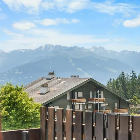 Mercure 202 Sur La Place Du Village A