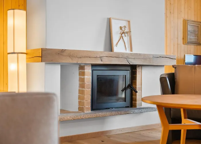 Mercure 202 Sur La Place Du Village A *