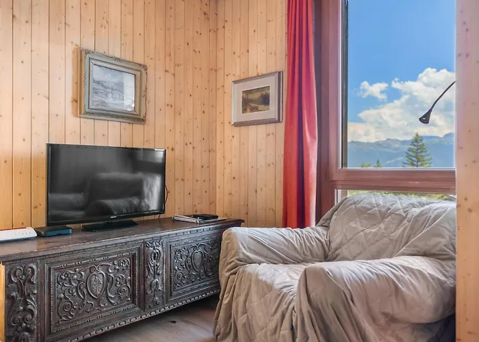 Mercure 202 Sur La Place Du Village A Apartmán