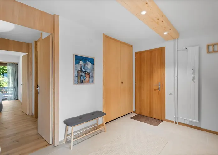 Mercure 202 Sur La Place Du Village A Apartmán