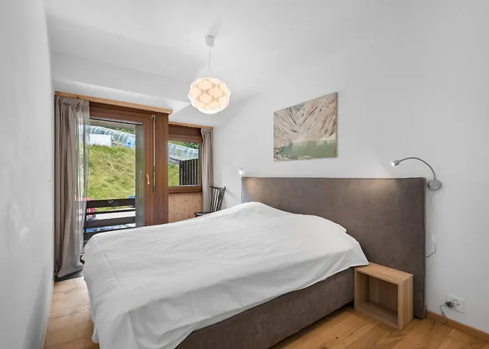 Mercure 202 Sur La Place Du Village A *