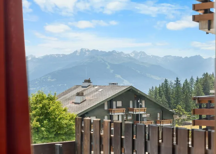 Mercure 202 Sur La Place Du Village A