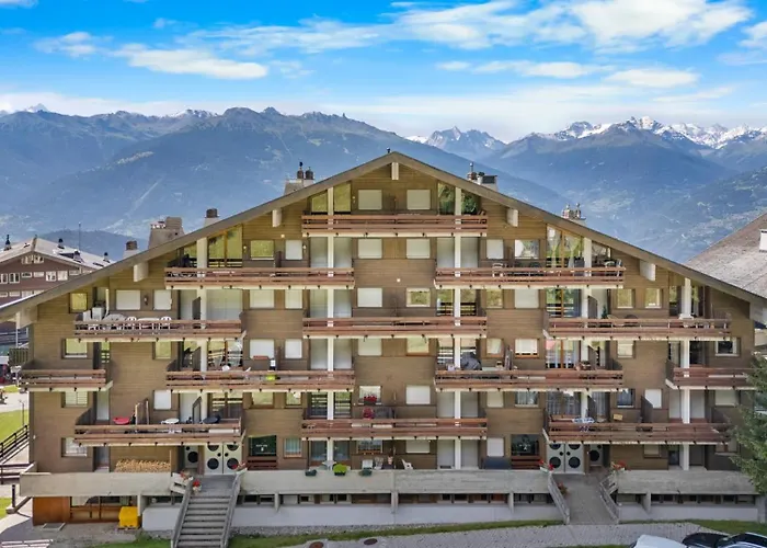 Mercure 202 Sur La Place Du Village A Apartmán