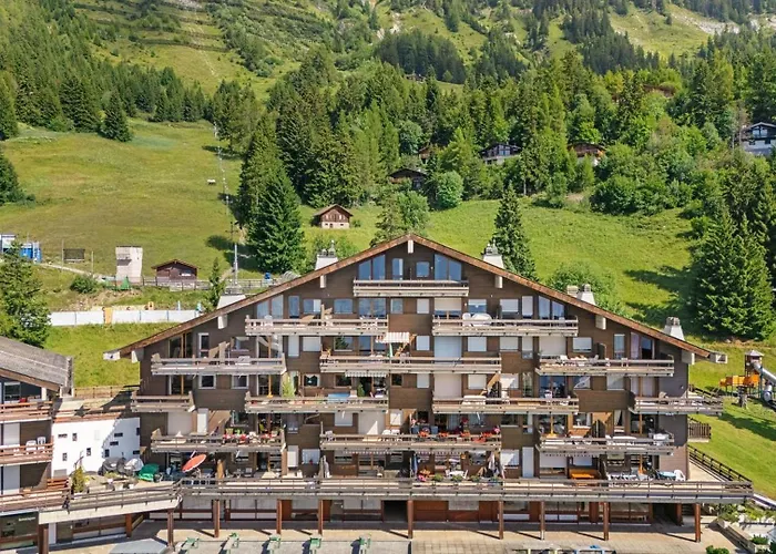 Mercure 202 Sur La Place Du Village A *